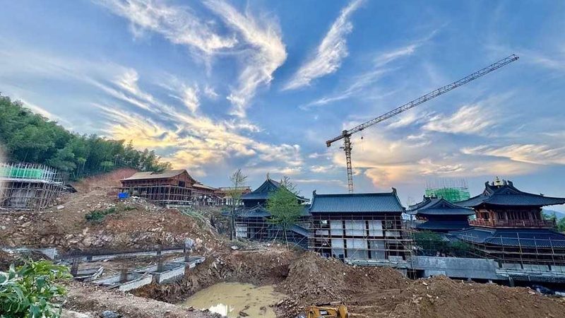 建筑施工总承包合同范本：如何确保项目合规与风险可控**